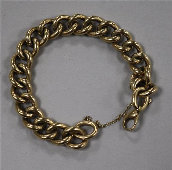A heavy 9ct gold curblink bracelet.